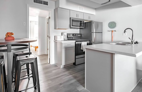 Goebel Apartment | CozySuites at Camelback