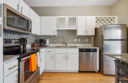 Mill District Apartment | CozySuites at Mill District