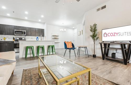 Glendale Sports and Entertainment District Apartment | CozySuites Glendale by the stadium with pool 31