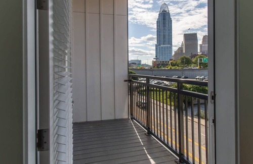 Central Business District Apartment | Cozysuites l Luxe 2BR in Downtown Cincinnati