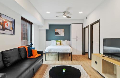 Lockerbie Square Apartment | CozySuites on Mass with garage parking #12