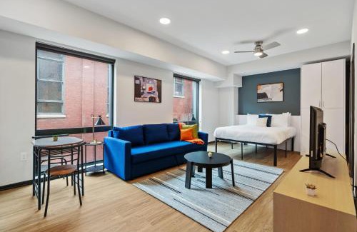 Lockerbie Square Apartment | CozySuites on Mass with garage parking #15
