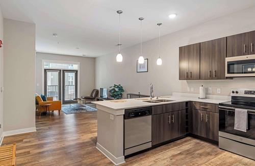 Mile Square Apartment | CozySuites - Penrose