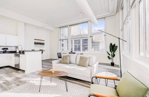 Mile Square Apartment | CozySuites The Block Skybridge Access