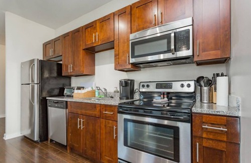Music Row Apartment | Cozysuites TWO Classy Music Row Condos w Parking