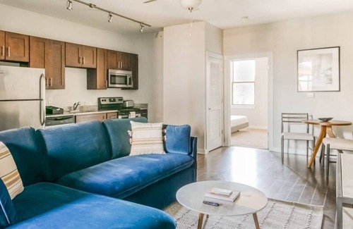 Music Row Apartment | Cozysuites TWO Classy Music Row Condos w Parking