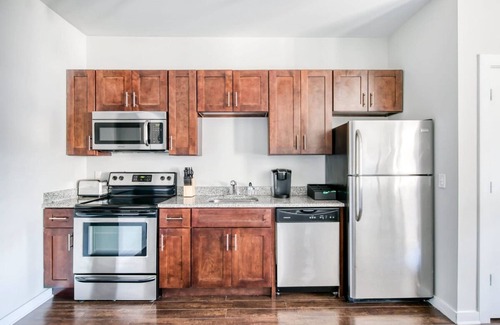 Music Row Apartment | Cozysuites TWO Modern Music Row Condos w Parking