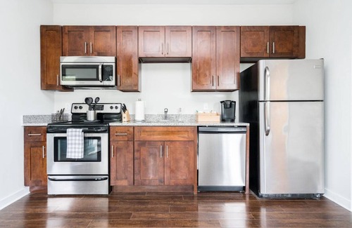 Music Row Apartment | Cozysuites TWO Stunning Music Row Condos w Parking