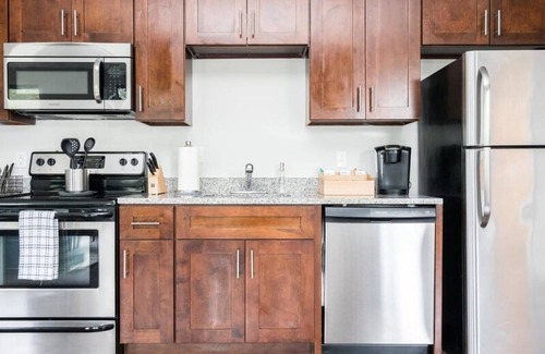 Music Row Apartment | Cozysuites TWO Stunning Music Row Condos w Parking