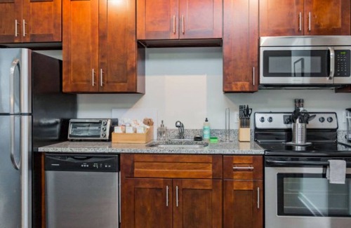 Music Row Apartment | Cozysuites TWO Stylish Music Row Condos w Parking