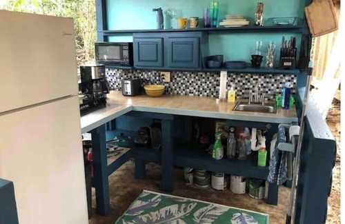 Kealakekua House | CozyTiki cottage w/2 private rooms, priv attached kit/bath TA-154-746-2656-01