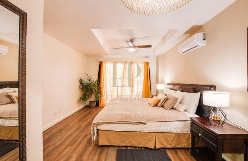 Santa Ana Apartment | CR MARIPOSA RENTALS Santa Ana Centro 2BR with Terrace Walk Everywhere
