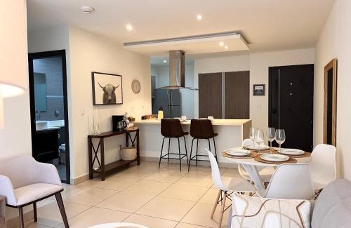 Santa Ana Apartment | CR MARIPOSA RENTALS SANTA ANA RIVERPARK 2 BR, 2BH, Pool, Gym, WALK EVERYWHERE