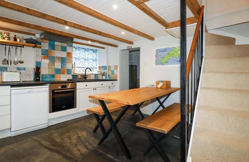 Delabole Cottage | CRAB COTTAGE, pet friendly, character holiday cottage in Delabole