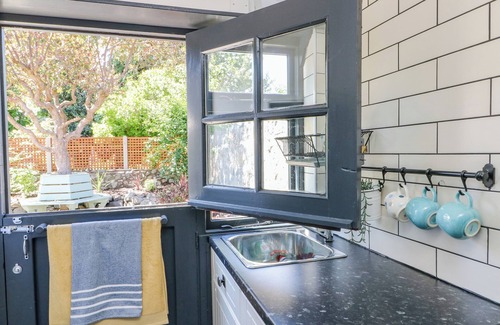 Llanfairfechan Cottage | Crabapple Cottage