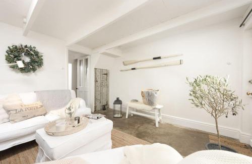 Newlyn House | Crabpot Cottage