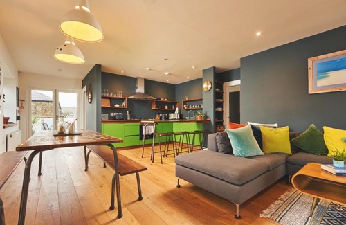 Kingsbridge Apartment | Crabshell Apartment
