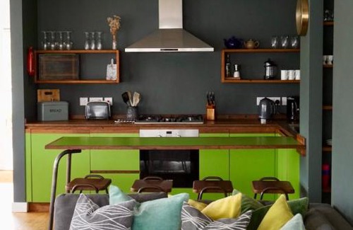 Kingsbridge Apartment | Crabshell Apartment