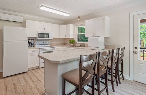 Andersonville House | Craftsman Cottage in Sequoyah Marina Neighborhood on Norris Lake