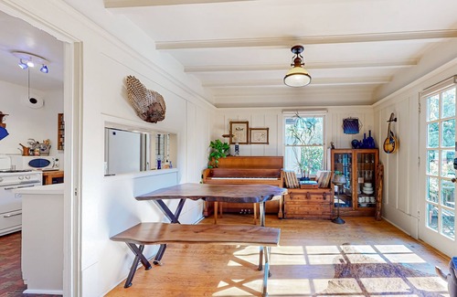 North Berkeley House | Craftsman house in great location with patio, streaming, workspace, W/D, & AC