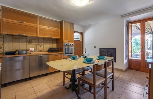 Monopoli House | Crafty House With Wi-fi
