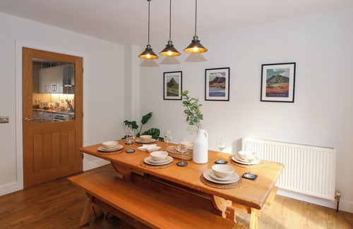 Beddgelert Cottage | CRAIG Y LLAN, pet friendly, character holiday cottage in Beddgelert