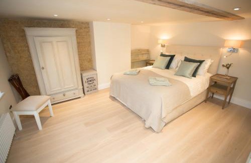Bourton Villa | Craigmoor Cottage, enchanting, tranquil & central