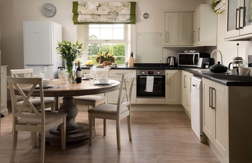 Kelso House | CRAILING COACH HOUSE - Superb, Renovated Property in a Country Setting, Sleeps 4