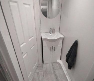 Reading Apartment | Cranbury House Apartments