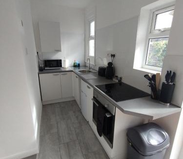 Reading Apartment | Cranbury House Apartments