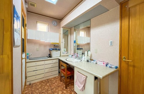 Kushiro House | Crane