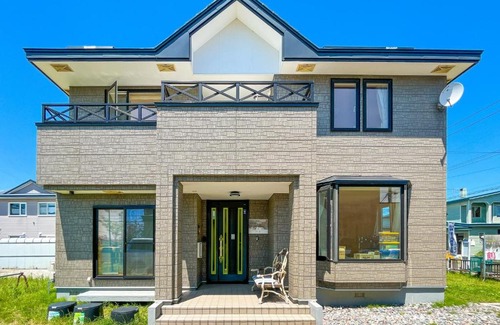 Kushiro House | Crane