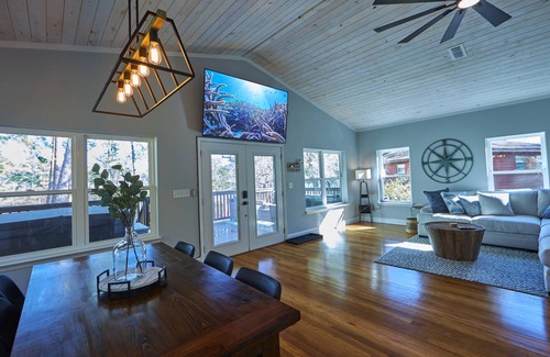 Old Town House | Crane's Landing- Riverfront property. Close to multiple springs