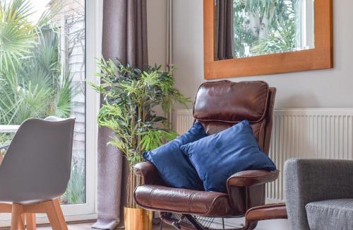 Pakefield House | Cranleigh