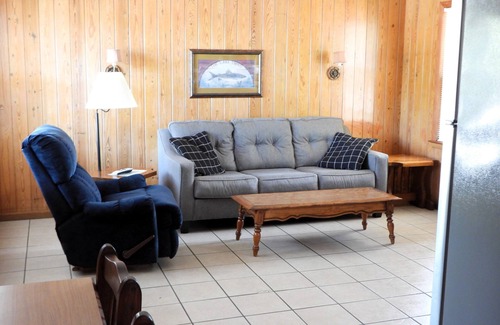 Royal Cabin | Crappie Cabinn