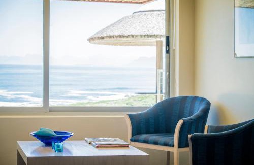 De Kelders House | Crayfish Lodge Sea & Country Guest House