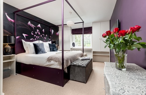 Hurley Hotel | Crazy Fox Hurley Boutique Bed & Breakfast