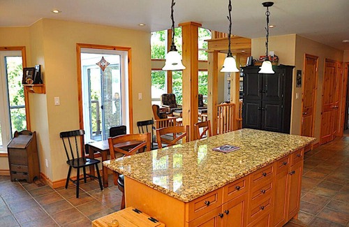 Minden Cottage | Create your family memories at this Executive Haliburton Cottage Rental
