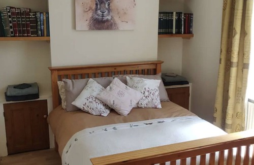Port Talbot House | Creative Afan valley home. Ideal for families, friends, pets & mountain bikes.