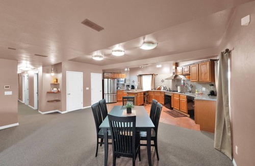 North Salt Lake Apartment | Creative Cozy Lux Basement Apartment