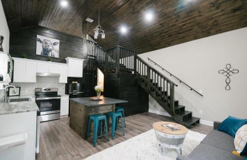 New Braunfels House | Creed's Cottage at Four Oaks
