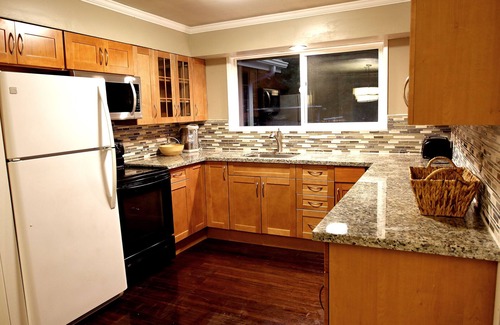 Ocean City House | Creek and Ocean Estate - Spacious Living Space - Stay close to Nature