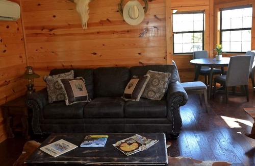 Pine Ridge House | CREEK BEND CABINS ARE IN MENA, AR, MANY TRAILS ACCESSIBLE FROM THE PROPERTY!!