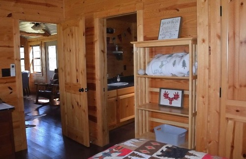 Pine Ridge House | CREEK BEND CABINS ARE IN MENA, AR, MANY TRAILS ACCESSIBLE FROM THE PROPERTY!!