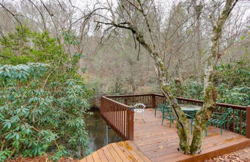 McCaysville House | Creek Bend Escape with Hot Tub and River Views!