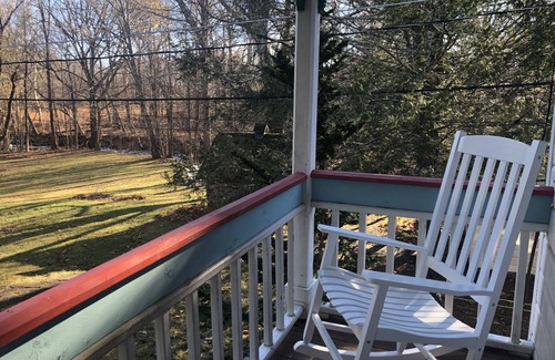 West Saugerties Cottage | Creek & Catskill Mountain view HITS Hike Ski