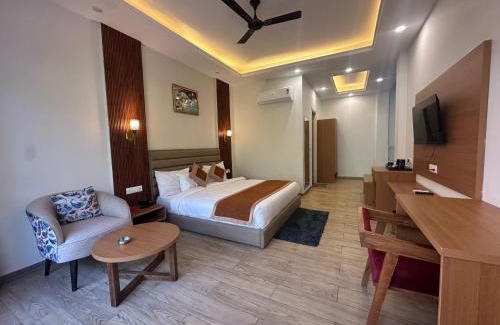 Ramnagar Hotel | Creek Nest Resort
