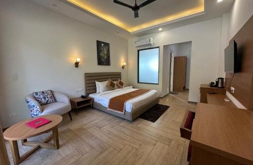 Ramnagar Hotel | Creek Nest Resort