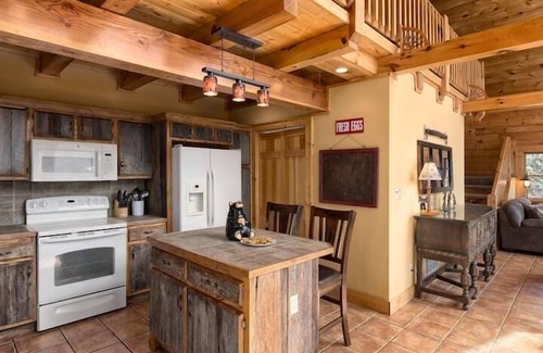 Waynesville Cabin | Creek'nWoods IV -Views-Decks-waterfall-sleeps 14