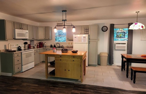 Banner Elk Cottage | Creek Side Cottage in Valle Crucis